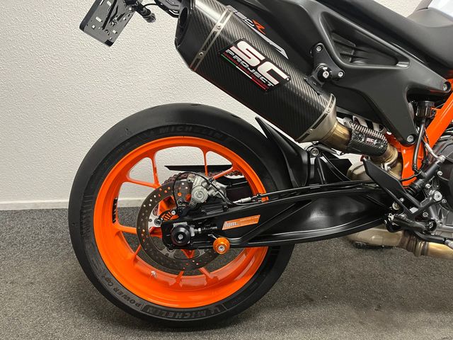 ktm - 890-duke-r