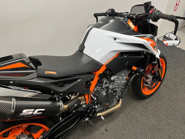 ktm - 890-duke-r