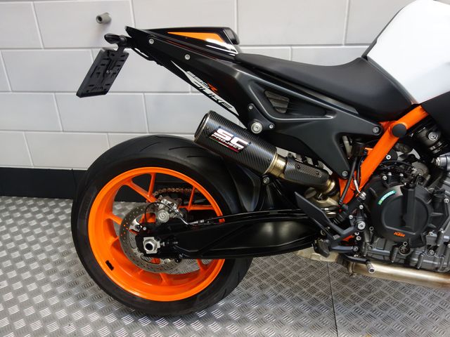 ktm - 890-duke-r