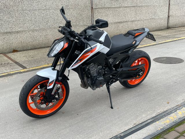 ktm - 890-duke-r