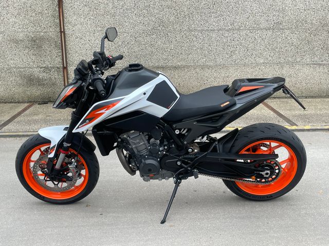 ktm - 890-duke-r