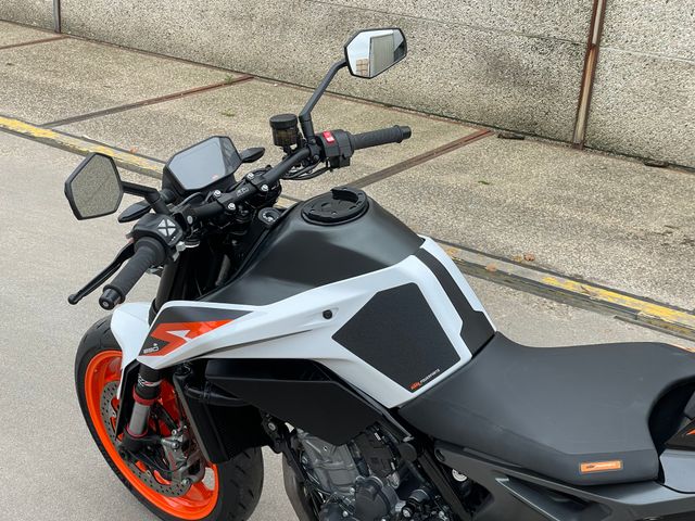 ktm - 890-duke-r