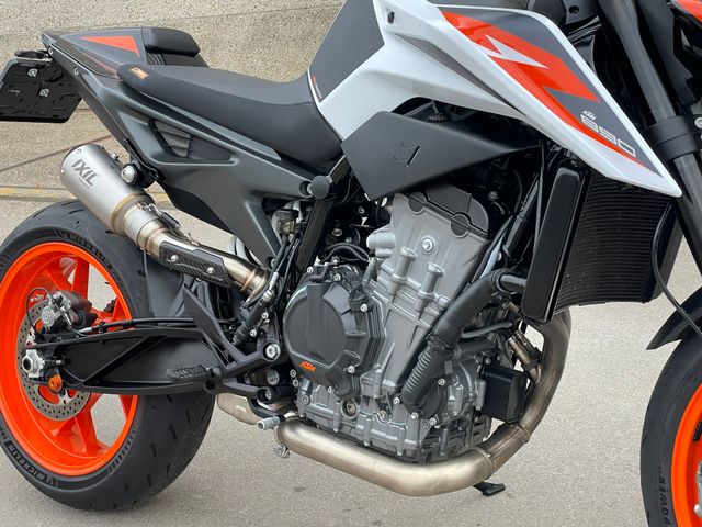 ktm - 890-duke-r