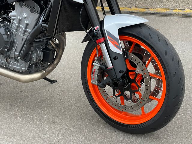 ktm - 890-duke-r