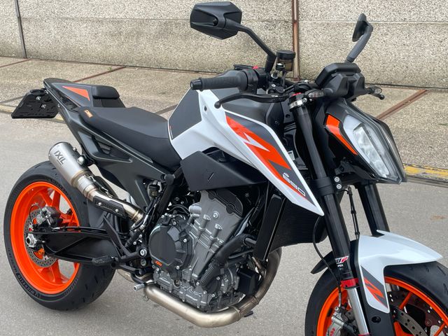 ktm - 890-duke-r