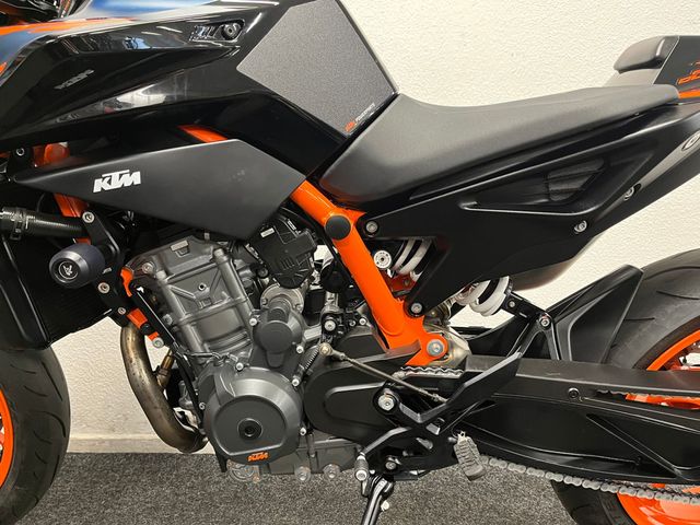 ktm - 890-duke-r