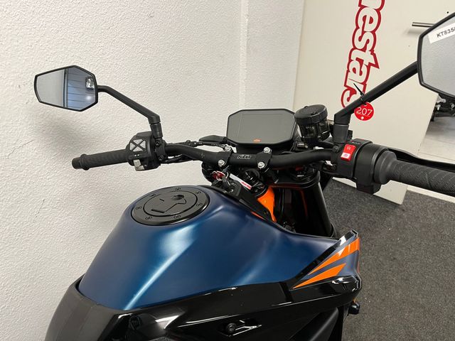 ktm - 890-duke-r