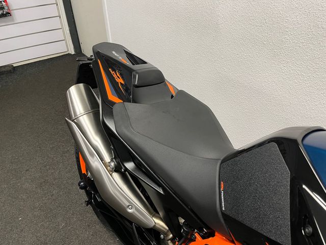 ktm - 890-duke-r