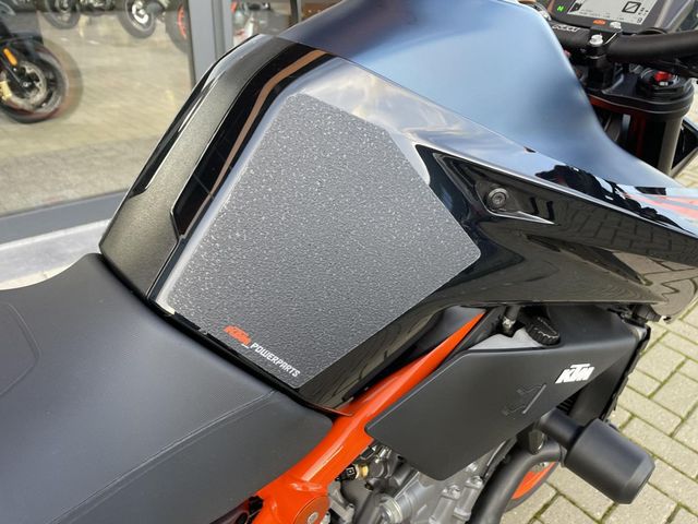ktm - 890-duke-r