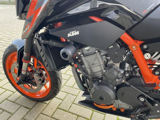 ktm - 890-duke-r