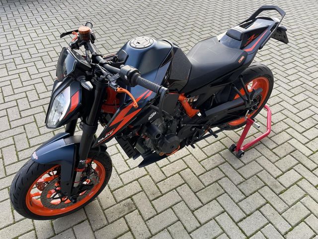 ktm - 890-duke-r
