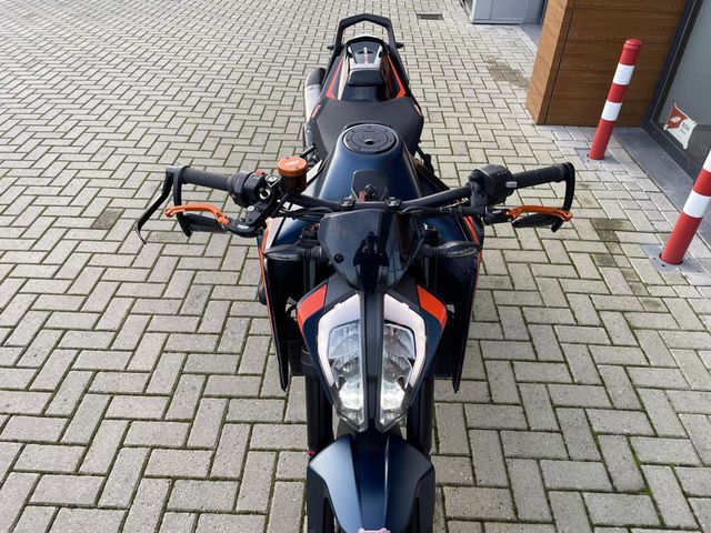 ktm - 890-duke-r
