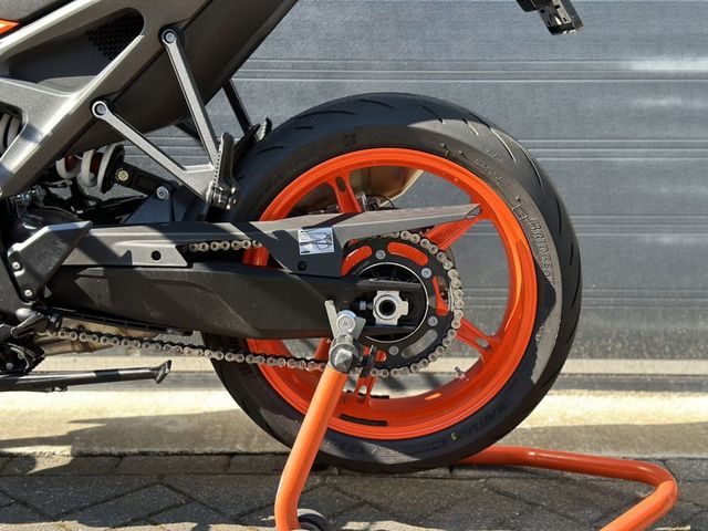 ktm - 990-duke