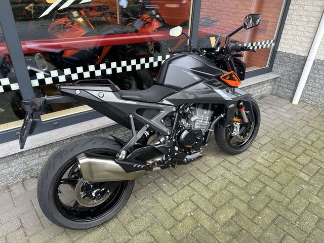 ktm - 990-duke