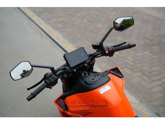ktm - 990-duke