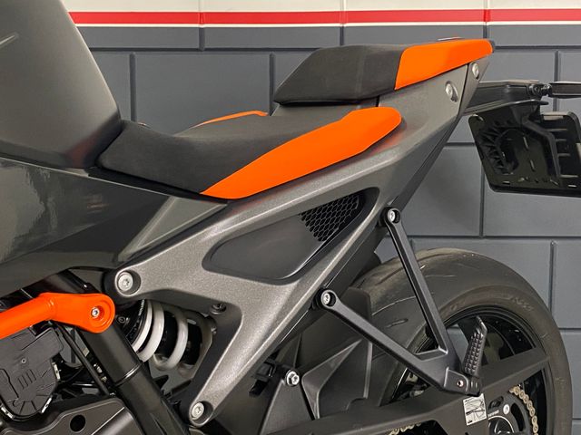 ktm - 990-duke
