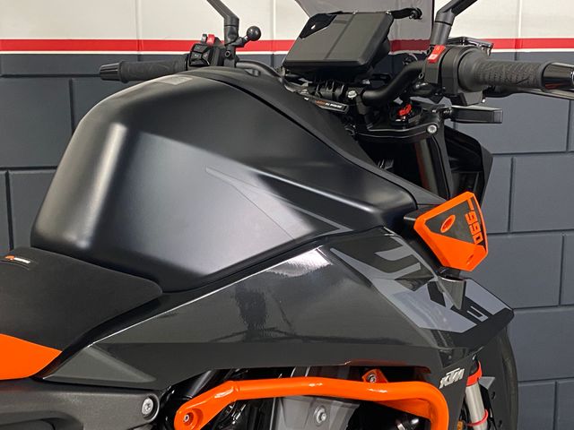 ktm - 990-duke