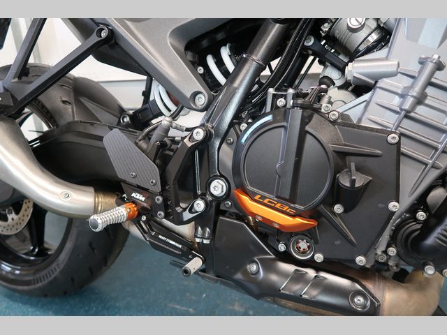 ktm - 990-duke