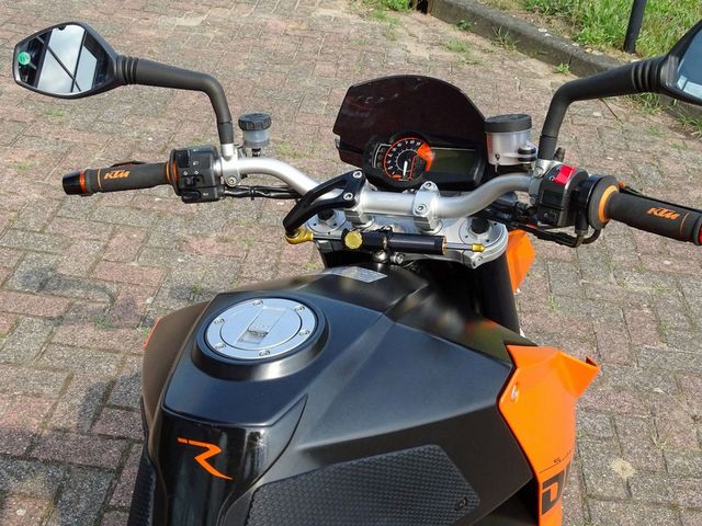 ktm - 990-super-duke