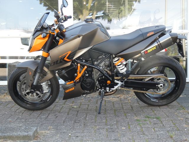 ktm - 990-super-duke