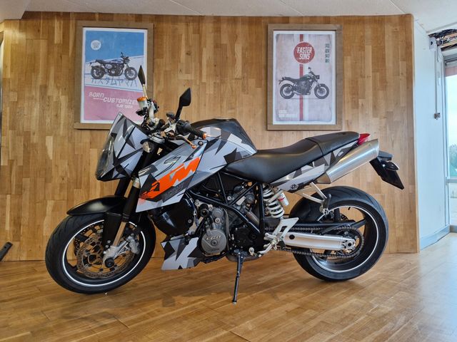 ktm - 990-super-duke