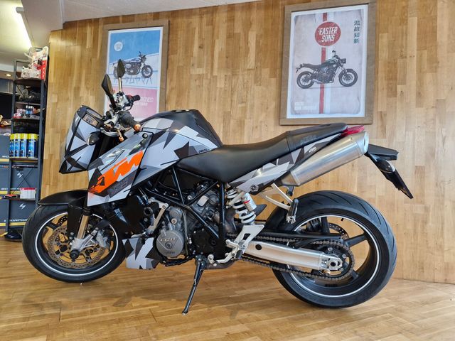 ktm - 990-super-duke