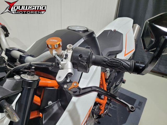 ktm - 990-super-duke-r