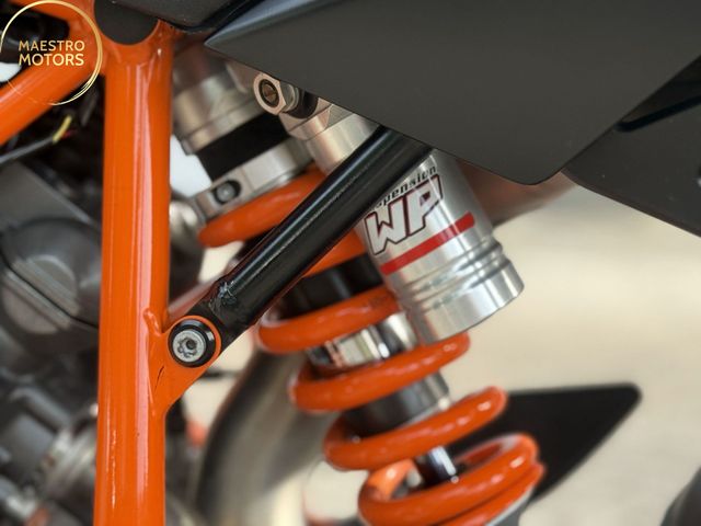 ktm - 990-super-duke-r
