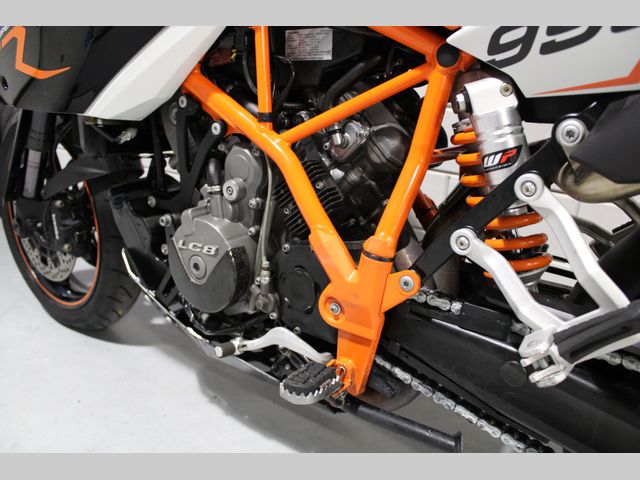 ktm - 990-supermoto-r