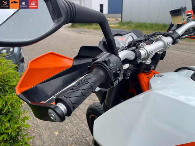 ktm - 990-supermoto-r