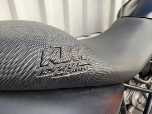 ktm - 990-supermoto-t