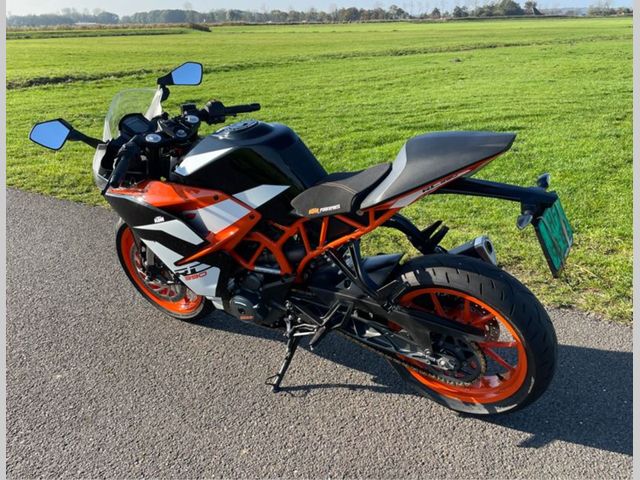 ktm - rc-390