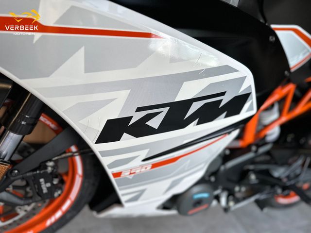 ktm - rc-390