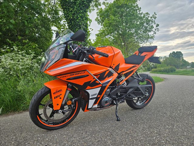 ktm - rc-390