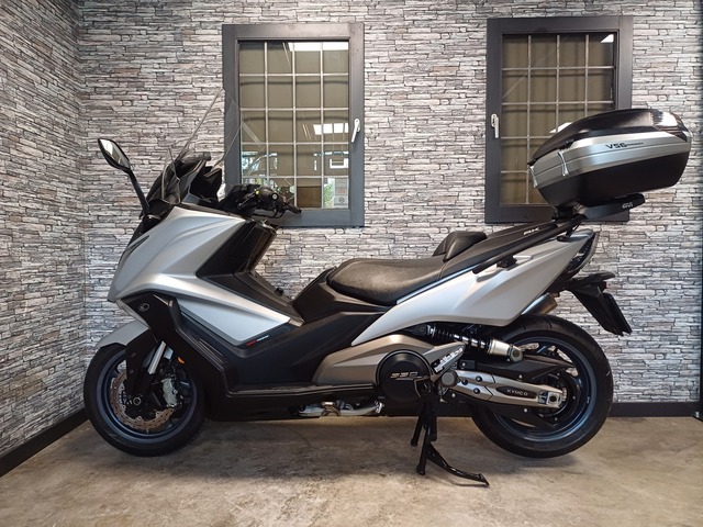 kymco - ak-550