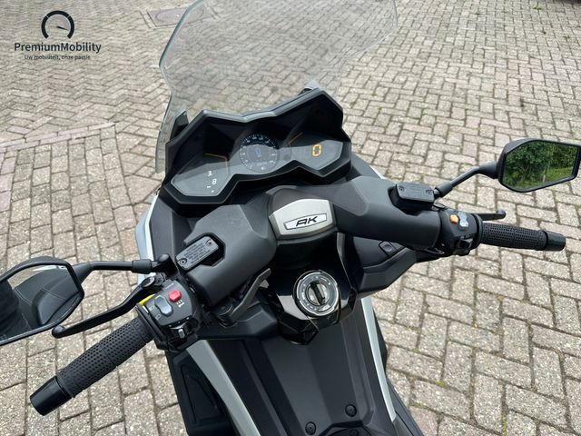 kymco - ak-550