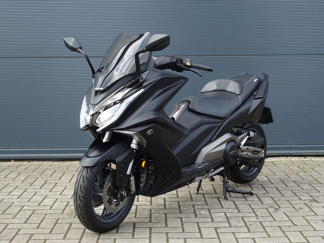 kymco - ak-550