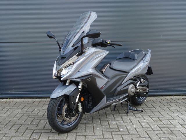 kymco - ak-550