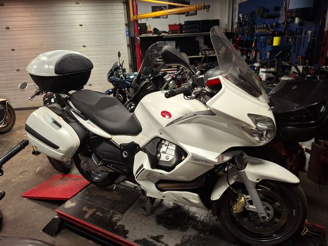 moto-guzzi - norge-1200-gt