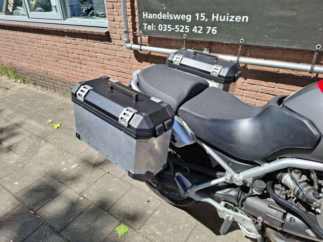 moto-guzzi - stelvio-1200-8v