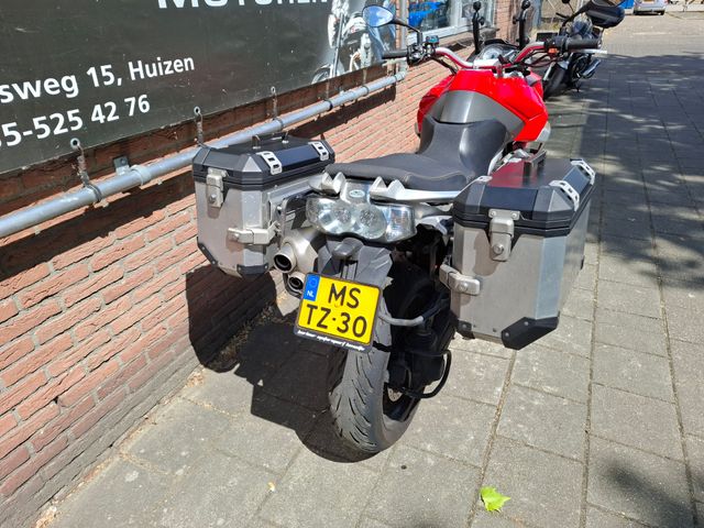 moto-guzzi - stelvio-1200-8v