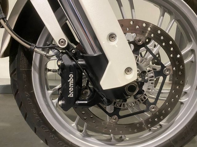 moto-guzzi - stelvio-1200-8v-abs
