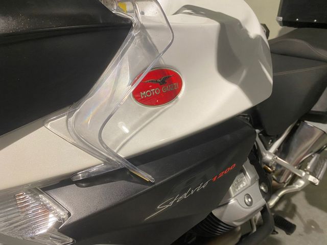 moto-guzzi - stelvio-1200-8v-abs