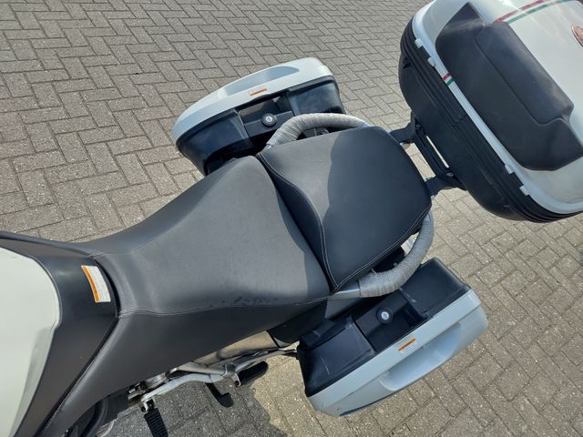 moto-guzzi - stelvio-1200-abs