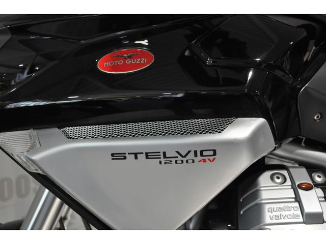 moto-guzzi - stelvio