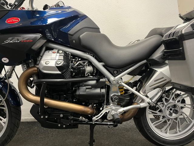 moto-guzzi - stelvio