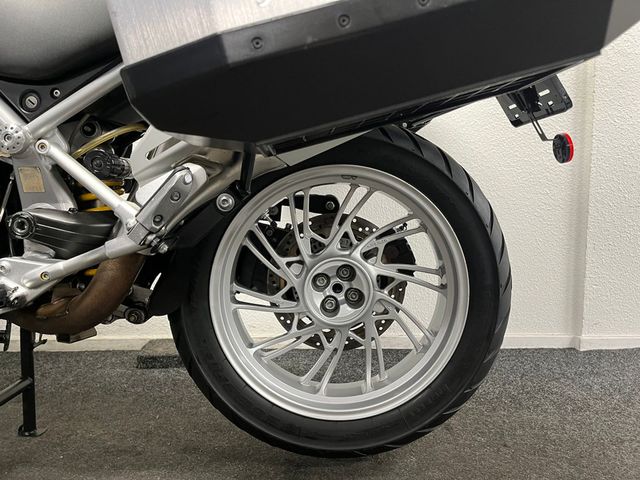 moto-guzzi - stelvio