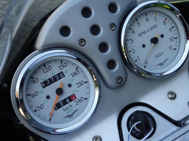 moto-guzzi - v-11-sport