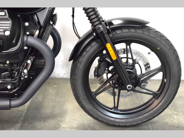 moto-guzzi - v-7-700