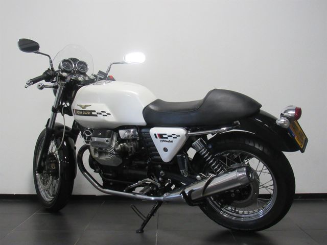 moto-guzzi - v-7-cafe-classic